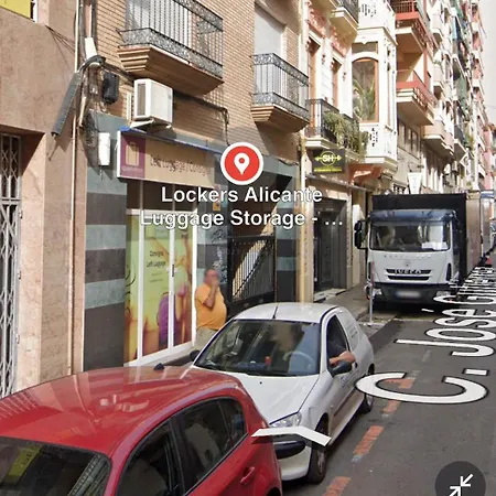 Centrally-located, Spacious Flat At Historic Centre & Short Walk To * Alicante